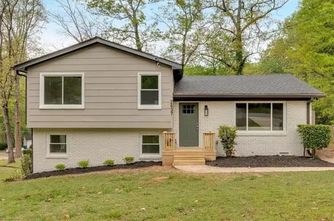 2637 Crestdale Cir SE, Atlanta, GA 30316