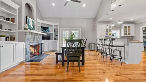 745 Pleasant Valley Rd, Silver Creek, GA 30173