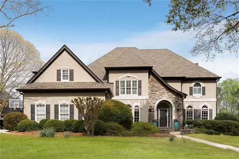 6201 Neely Farm Dr, Peachtree Corners, GA 30092