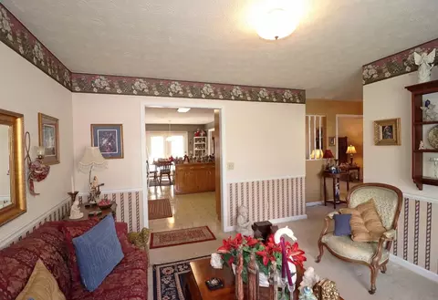 Living - 3753 Maple Forge Ln, Gainesville, GA 30504 photo 3 of 3