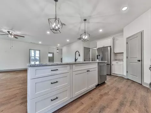 Kitchen - 397 Cutoff Rd, Jasper, GA 30143 photo 4 of 4