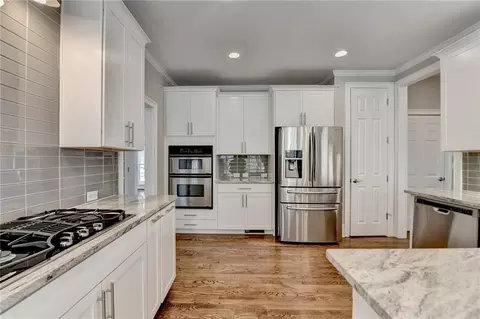 Kitchen - 3237 Birkdale Ave, Duluth, GA 30097 photo 5 of 12