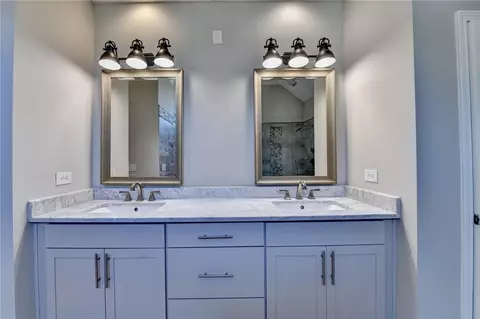Bath - 3237 Birkdale Ave, Duluth, GA 30097 photo 3 of 11