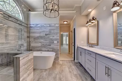 Bath - 3237 Birkdale Ave, Duluth, GA 30097 photo 4 of 11