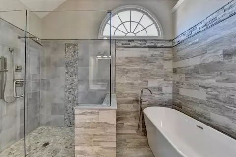 Bath - 3237 Birkdale Ave, Duluth, GA 30097 photo 6 of 11