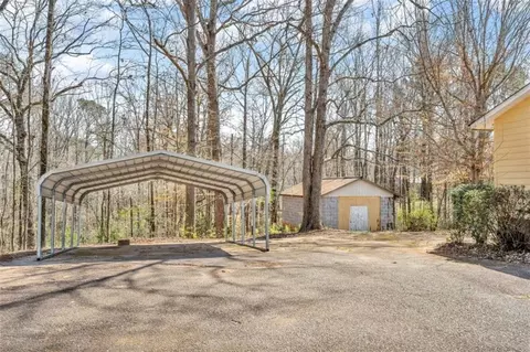 Exterior - 2981 W Point Rd W, Lagrange, GA 30240 photo 5 of 7