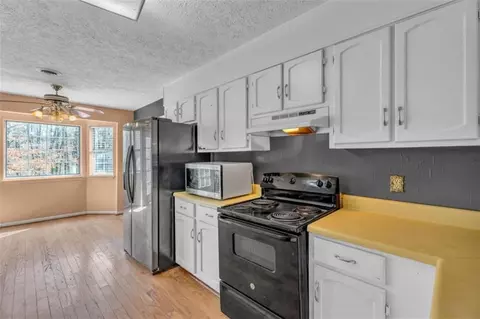 Kitchen - 2981 W Point Rd W, Lagrange, GA 30240 photo 1 of 1
