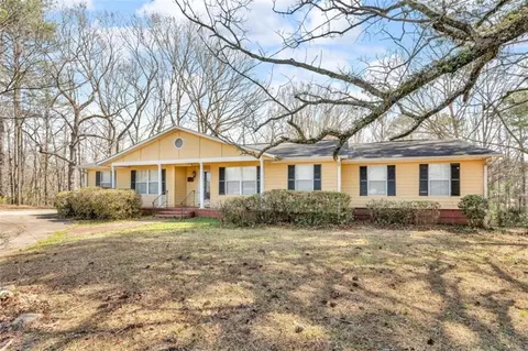 Exterior - 2981 W Point Rd W, Lagrange, GA 30240 photo 2 of 7