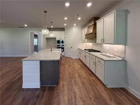 Kitchen - 700 Belle Vis, Monroe, GA 30656 photo 4 of 4