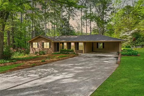 1061 Pathfinder Rd, Marietta, GA 30066