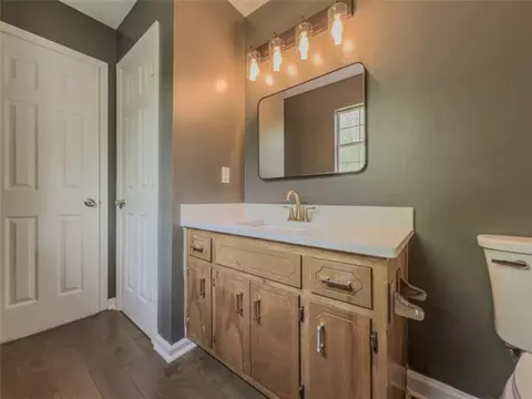 Bath - 175 Stoneview Cir, Covington, GA 30016 photo 3 of 3
