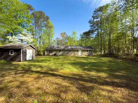 Exterior - 175 Stoneview Cir, Covington, GA 30016 photo 7 of 9