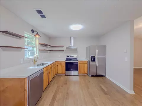 Kitchen - 175 Stoneview Cir, Covington, GA 30016 photo 2 of 4
