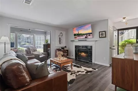 401 Berkeley Woods Dr, Duluth, GA 30096