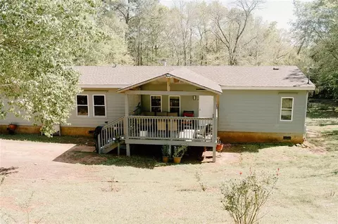 153 Helen Rd, Covington, GA 30016