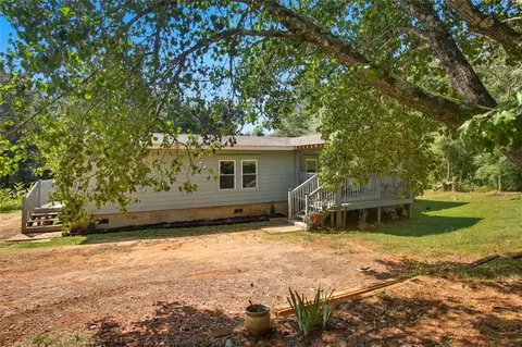 153 Helen Rd, Covington, GA 30016 photo 4