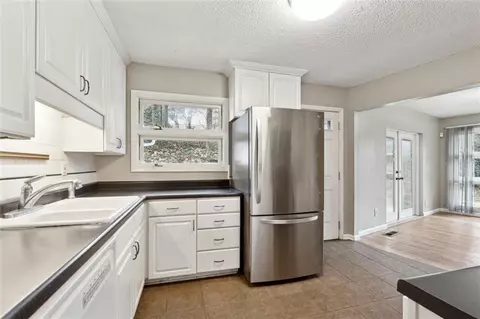 Kitchen - 3826 Ensign Dr, Chamblee, GA 30341 photo 3 of 5
