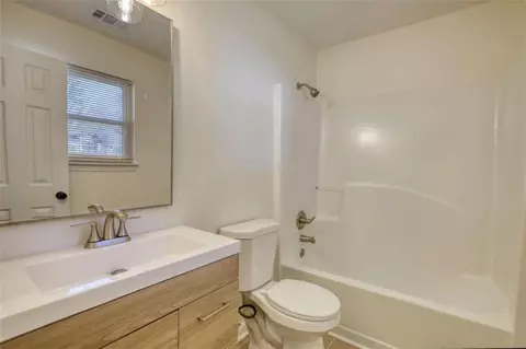 Bath - 61 Andrew Rd, Covington, GA 30016 photo 1 of 6