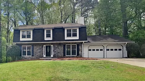 6413 Swift Creek Dr, Lithonia, GA 30058