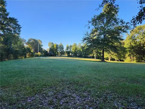 11910 Hamilton Rd, Chattahoochee Hills, GA 30268