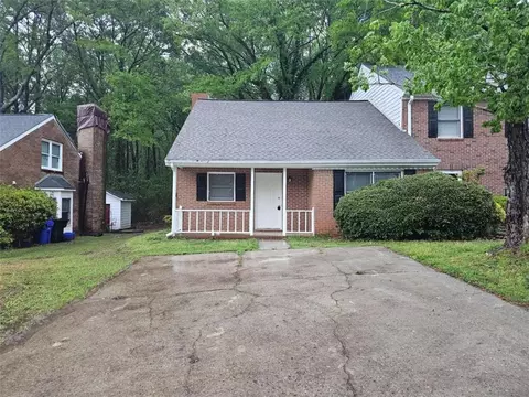 200 Williamsburg Way, Fayetteville, GA 30214