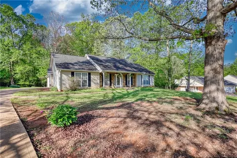 260 Eastwood Frst, Covington, GA 30014