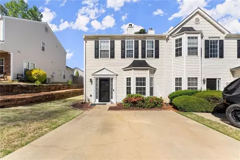 4647 Crawford Oaks Dr, Oakwood, GA 30566