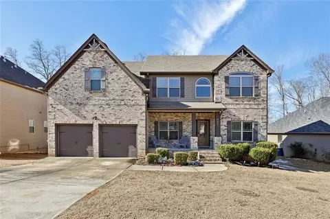 527 Mossycup Dr, Fairburn, GA 30213
