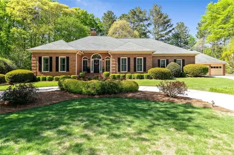 8518 Shoreview Ct, Jonesboro, GA 30236