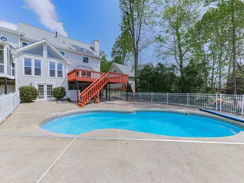 140 N Lakeside Dr NW, Kennesaw, GA 30144
