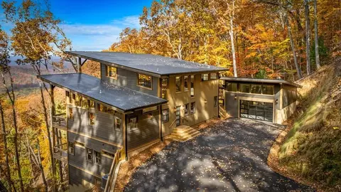 225 Grand Vis, Blue Ridge, GA 30513