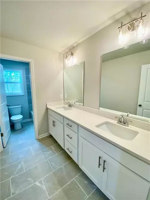 Bath - 176 Meadows Dr, Bethlehem, GA 30620 photo 5 of 6