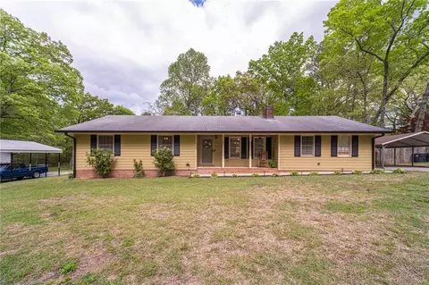 284 Zion Wood Rd, Loganville, GA 30052