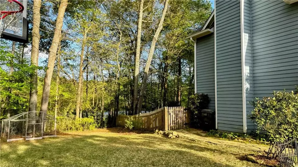Exterior - 2270 Fenwick Pointe SW, Marietta, GA 30064 photo 4 of 10