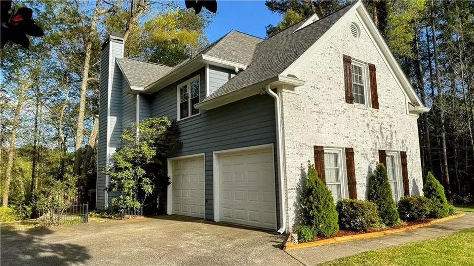 Exterior - 2270 Fenwick Pointe SW, Marietta, GA 30064 photo 2 of 10