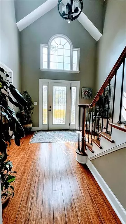 Entry Way - 2270 Fenwick Pointe SW, Marietta, GA 30064 photo 2 of 5