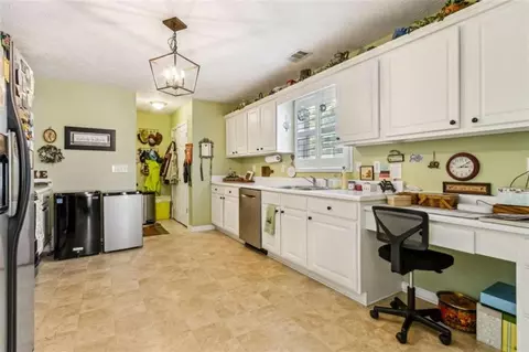 Kitchen - 117 Azalea Dr, Winder, GA 30680 photo 1 of 6