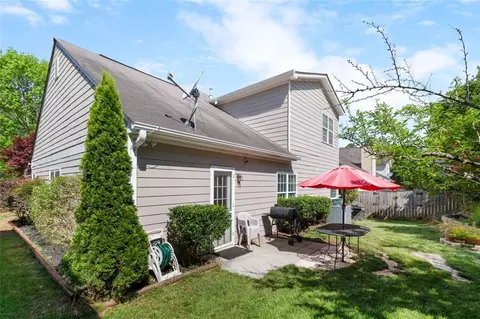 Exterior - 207 Cole Ct, Canton, GA 30114 photo 6 of 9
