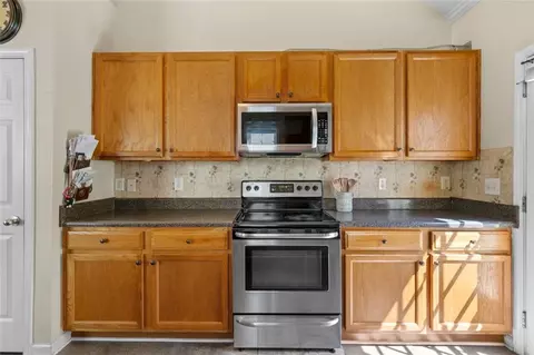 Kitchen - 207 Cole Ct, Canton, GA 30114 photo 2 of 3