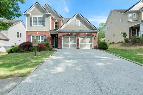 7907 Keepsake Ln, Flowery Branch, GA 30542