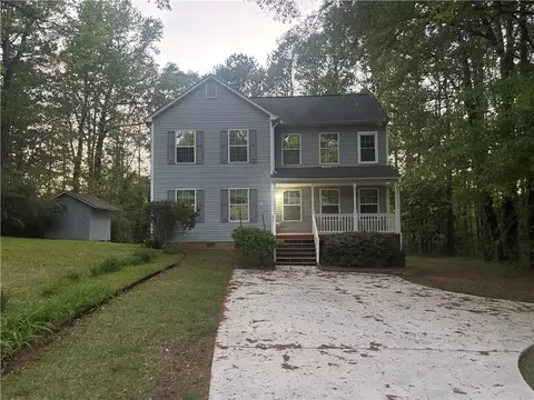 691 Aberdeen Dr, Stone Mountain, GA 30083