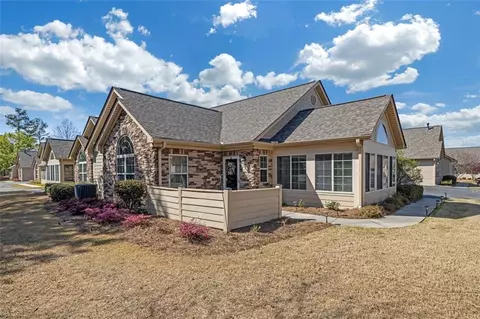 402 Silver Summit Dr SE, Conyers, GA 30094