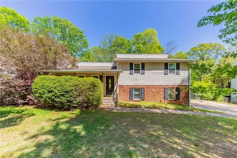 4170 N Quail Dr N, Douglasville, GA 30135