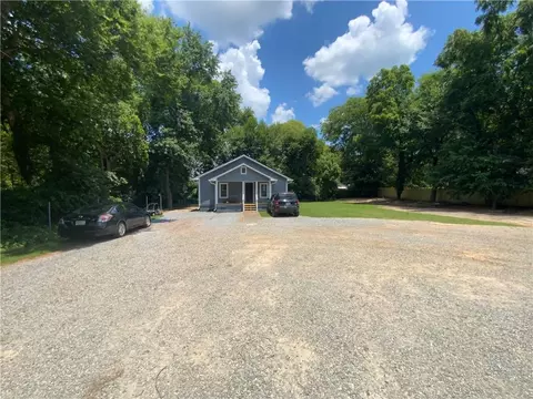 Exterior - 213 N Erwin St, Cartersville, GA 30120 photo 11 of 16