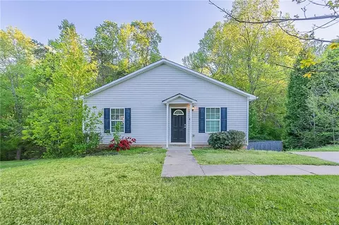 5860 Habitat Dr, Gainesville, GA 30506