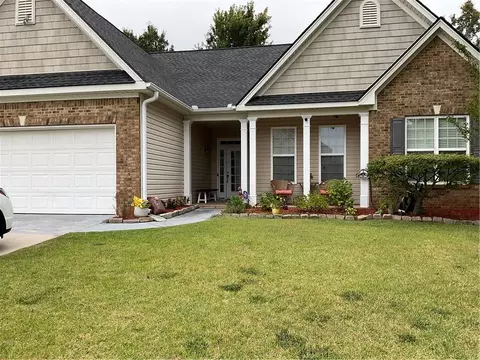 422 Stillwood Dr, Newnan, GA 30265