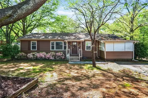 1400 Hidden Circle Dr, Sugar Hill, GA 30518