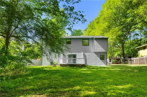 Exterior - 6703 Cameron Rd, Morrow, GA 30260 photo 5 of 9