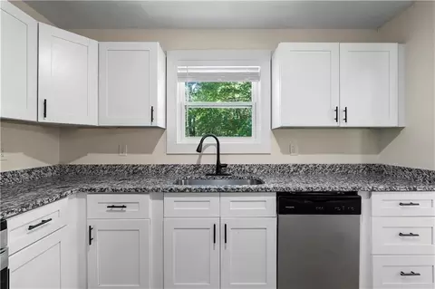 Kitchen - 6703 Cameron Rd, Morrow, GA 30260 photo 4 of 4