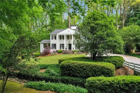 2562 Red Valley Rd, Atlanta, GA 30305